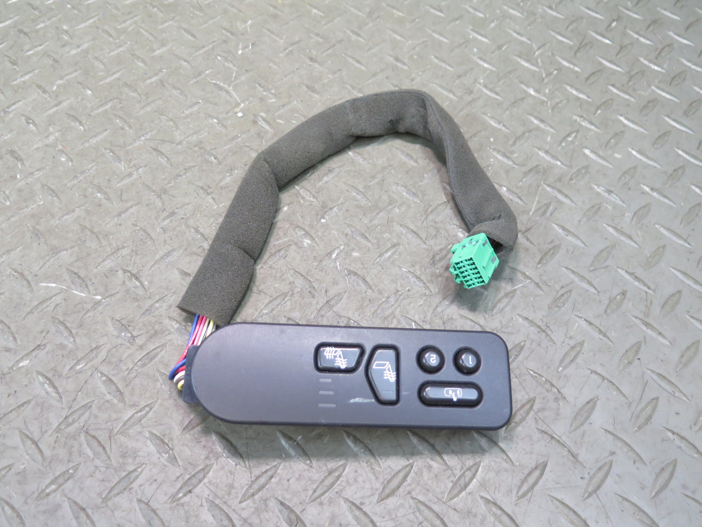 2003-2009 Hummer H2 Front  Left Heated Seat Memory Heater Control Switch