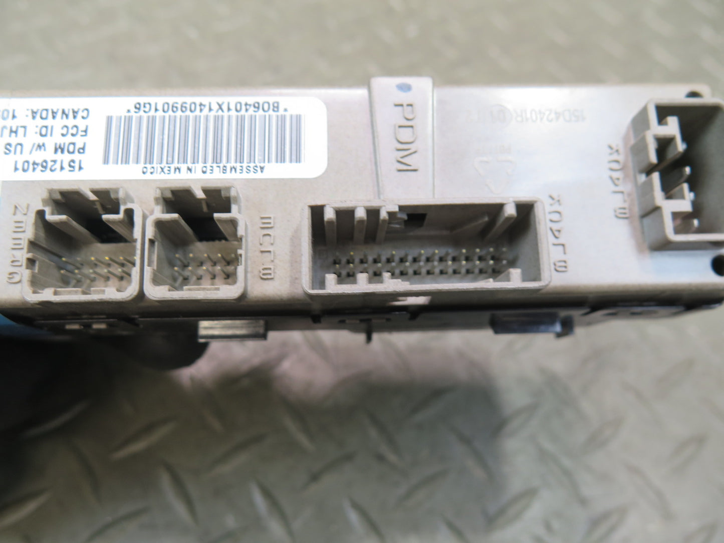 2003-2009 Hummer H2 Front Right Door Power Window Switch 15126401