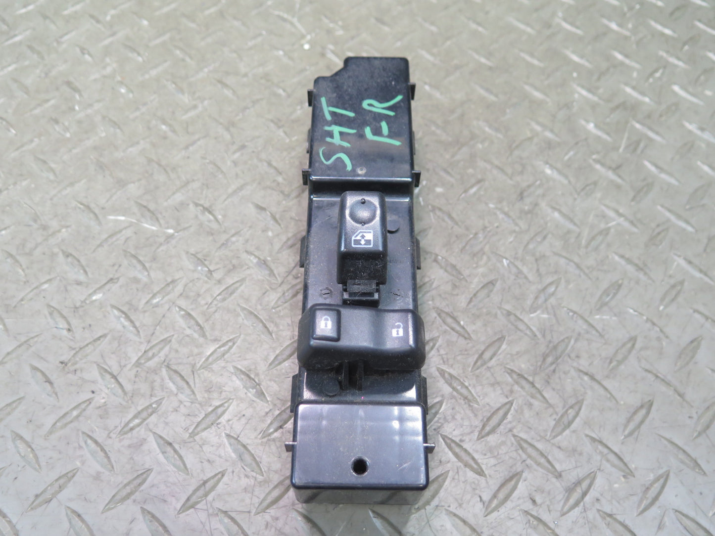 2003-2009 Hummer H2 Front Right Door Power Window Switch 15126401