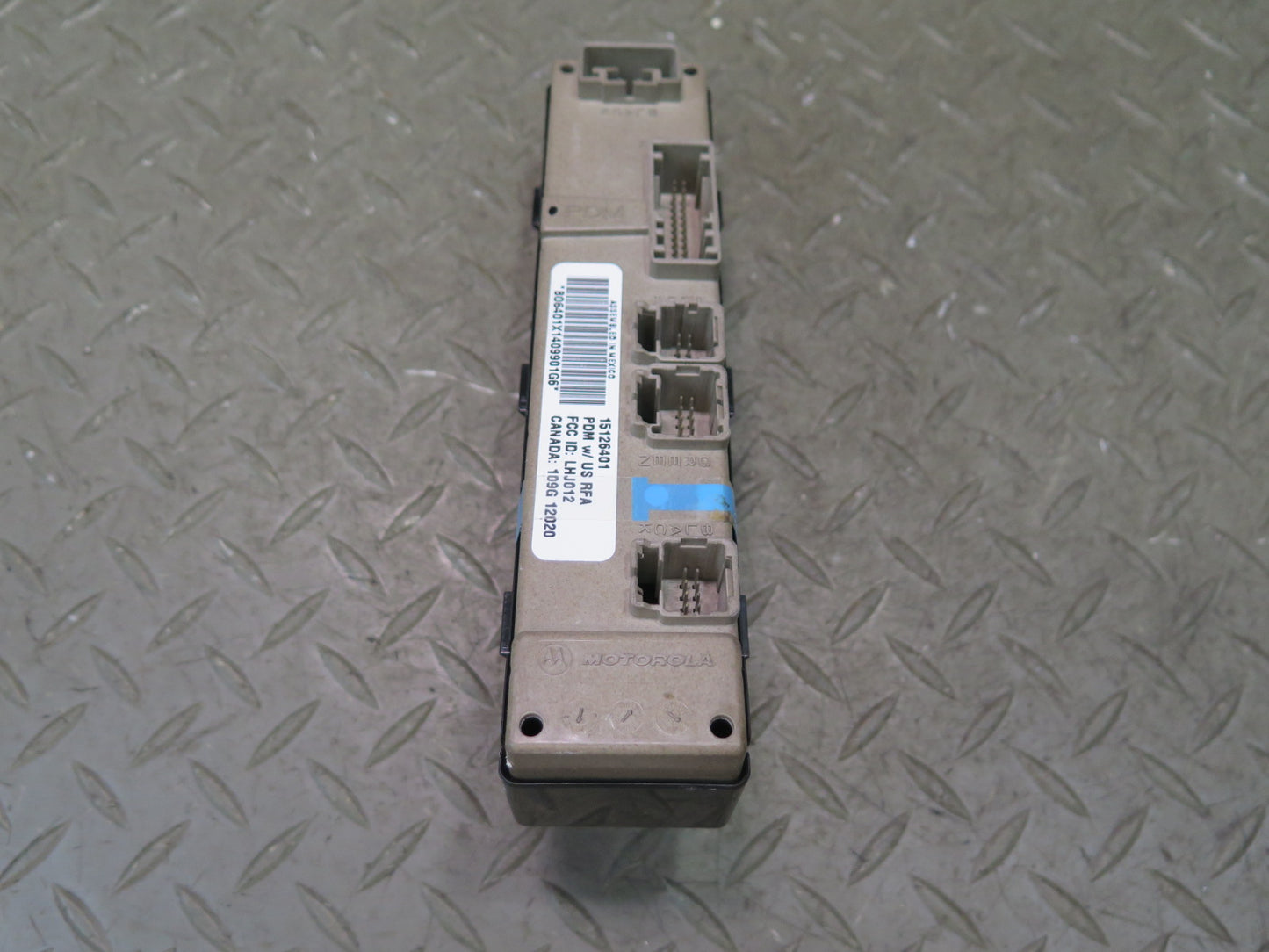 2003-2009 Hummer H2 Front Right Door Power Window Switch 15126401
