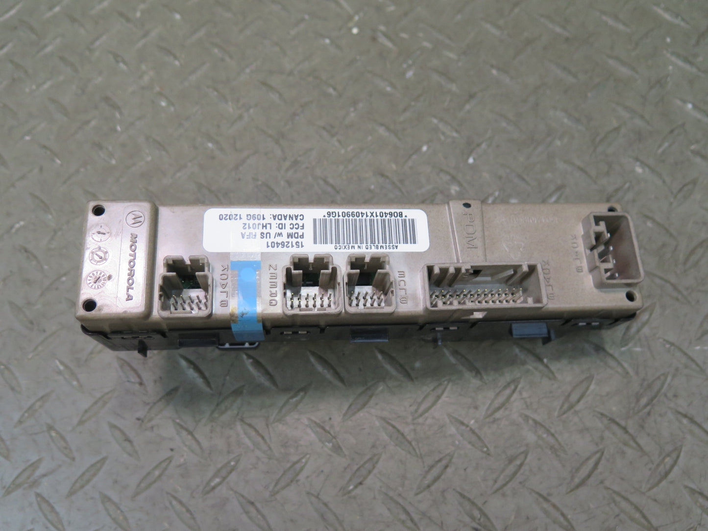 2003-2009 Hummer H2 Front Right Door Power Window Switch 15126401