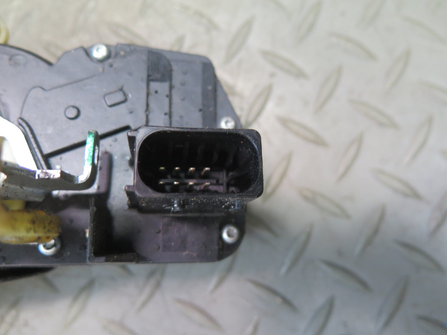 2003-2007 Hummer H2 Front Right Door Lock Latch Actuator