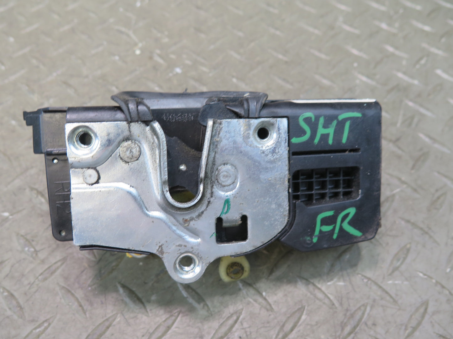 2003-2007 Hummer H2 Front Right Door Lock Latch Actuator