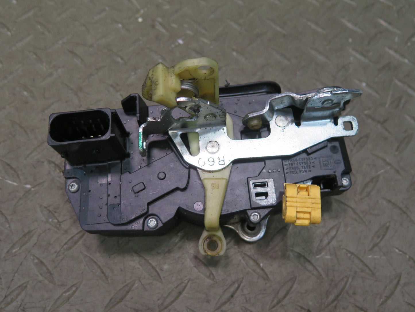 2003-2007 Hummer H2 Front Right Door Lock Latch Actuator