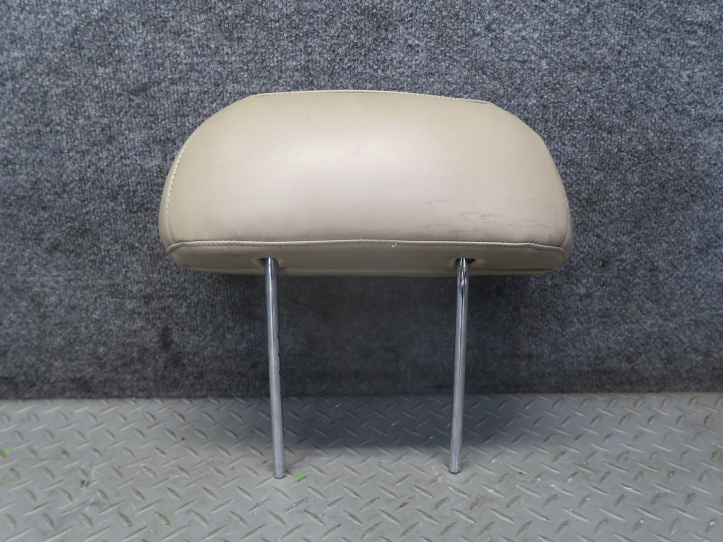 1996-1997 Lexus FZJ80L LX450 Front Left & Right Seat Leather Headrest Set of 2