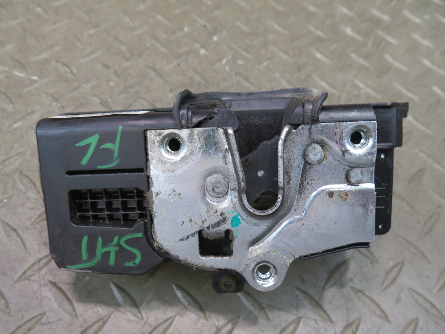 2003-2007 Hummer H2 Front Left Door Lock Latch Actuator