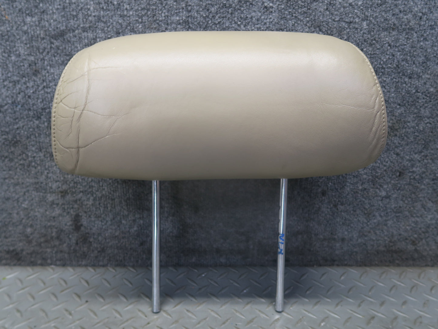 1996-1997 Lexus FZJ80L LX450 Front Left & Right Seat Leather Headrest Set of 2