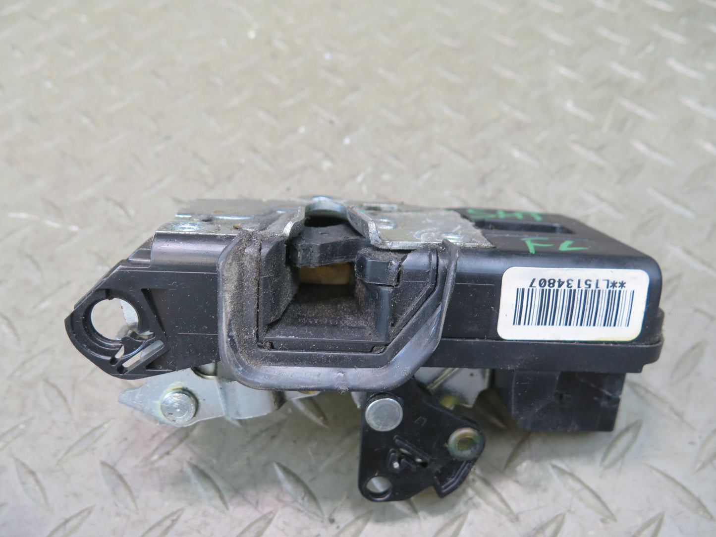 2003-2007 Hummer H2 Front Left Door Lock Latch Actuator