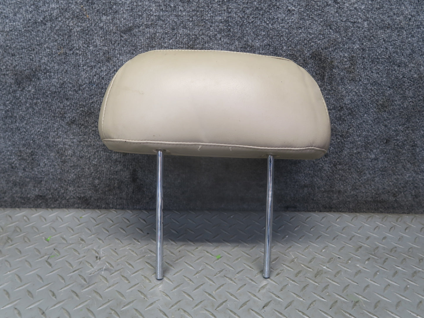 1996-1997 Lexus FZJ80L LX450 Front Left & Right Seat Leather Headrest Set of 2