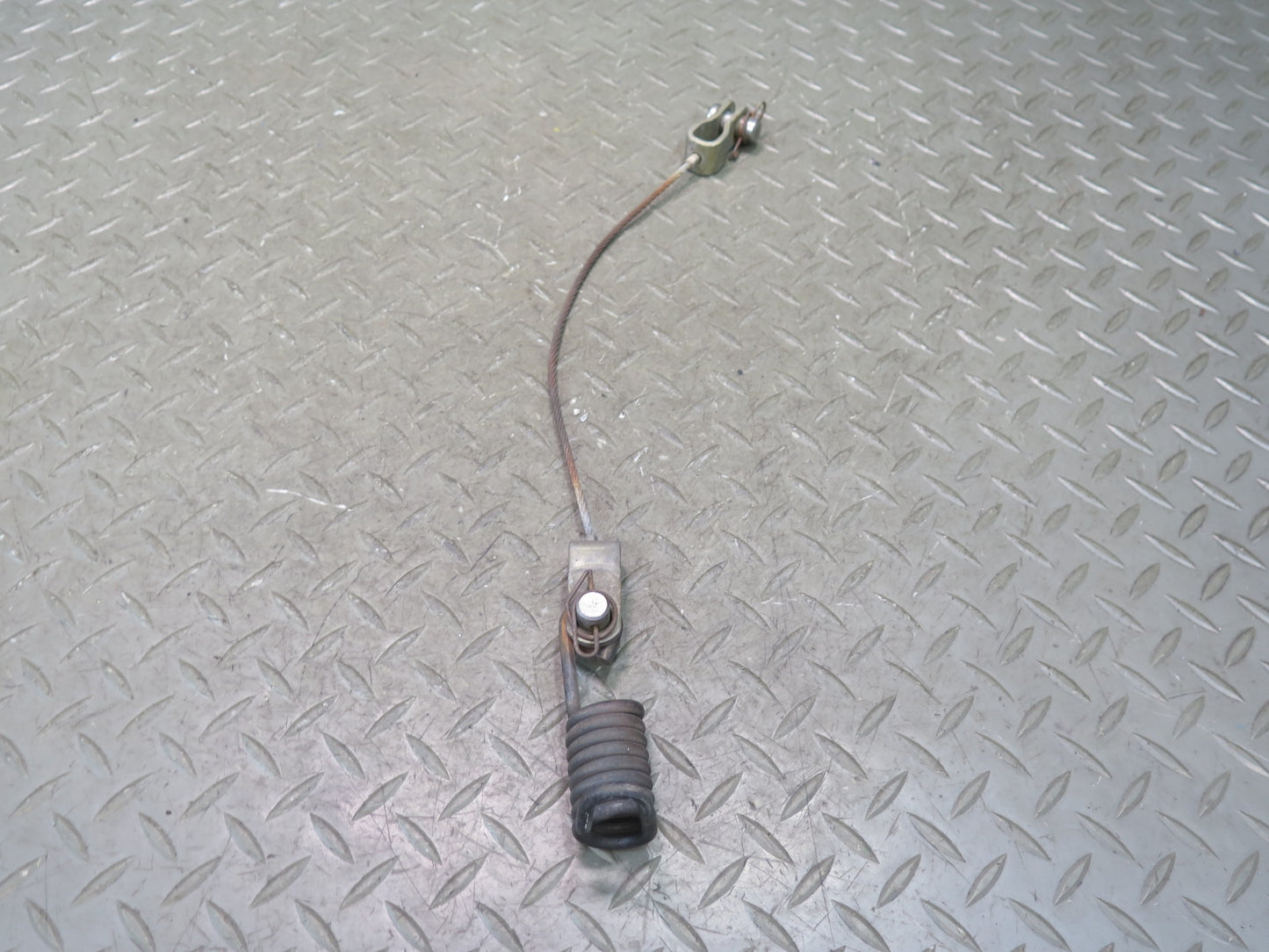 2003-2009 Hummer H2 Front Hood Bonnet Open Check Cable Spring Set of 2