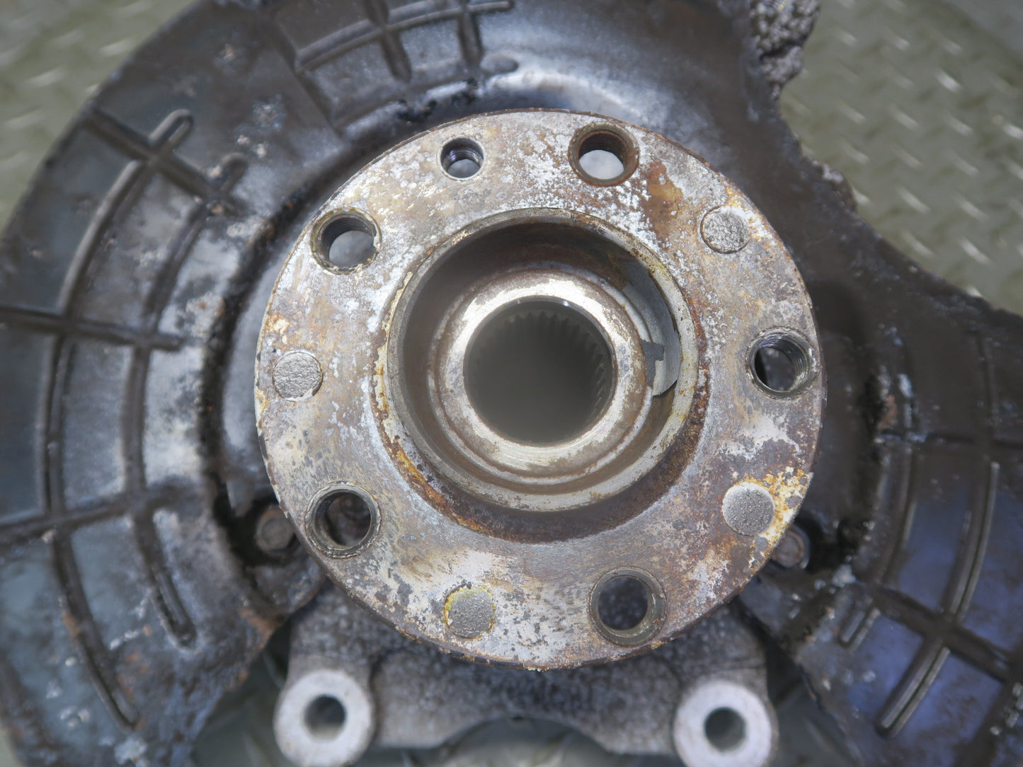 14-21 Maserati Quattroporte SQ4 M156 Rear Left Side Spindle Knuckle Wheel Hub