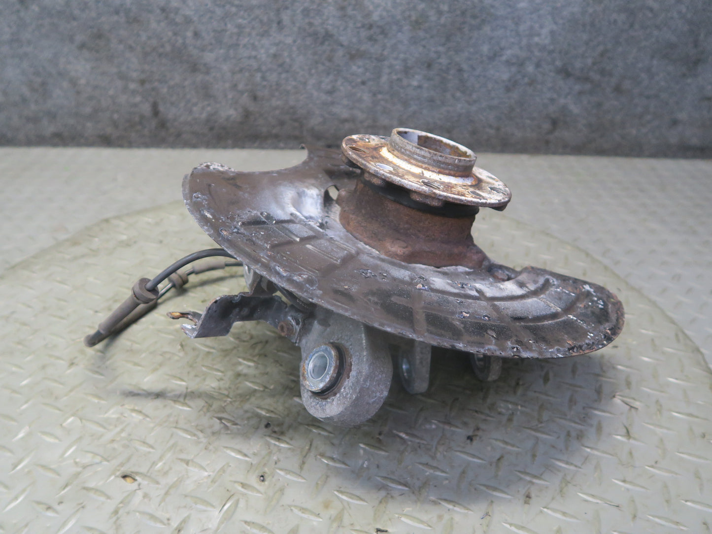 14-21 Maserati Quattroporte SQ4 M156 Rear Left Side Spindle Knuckle Wheel Hub