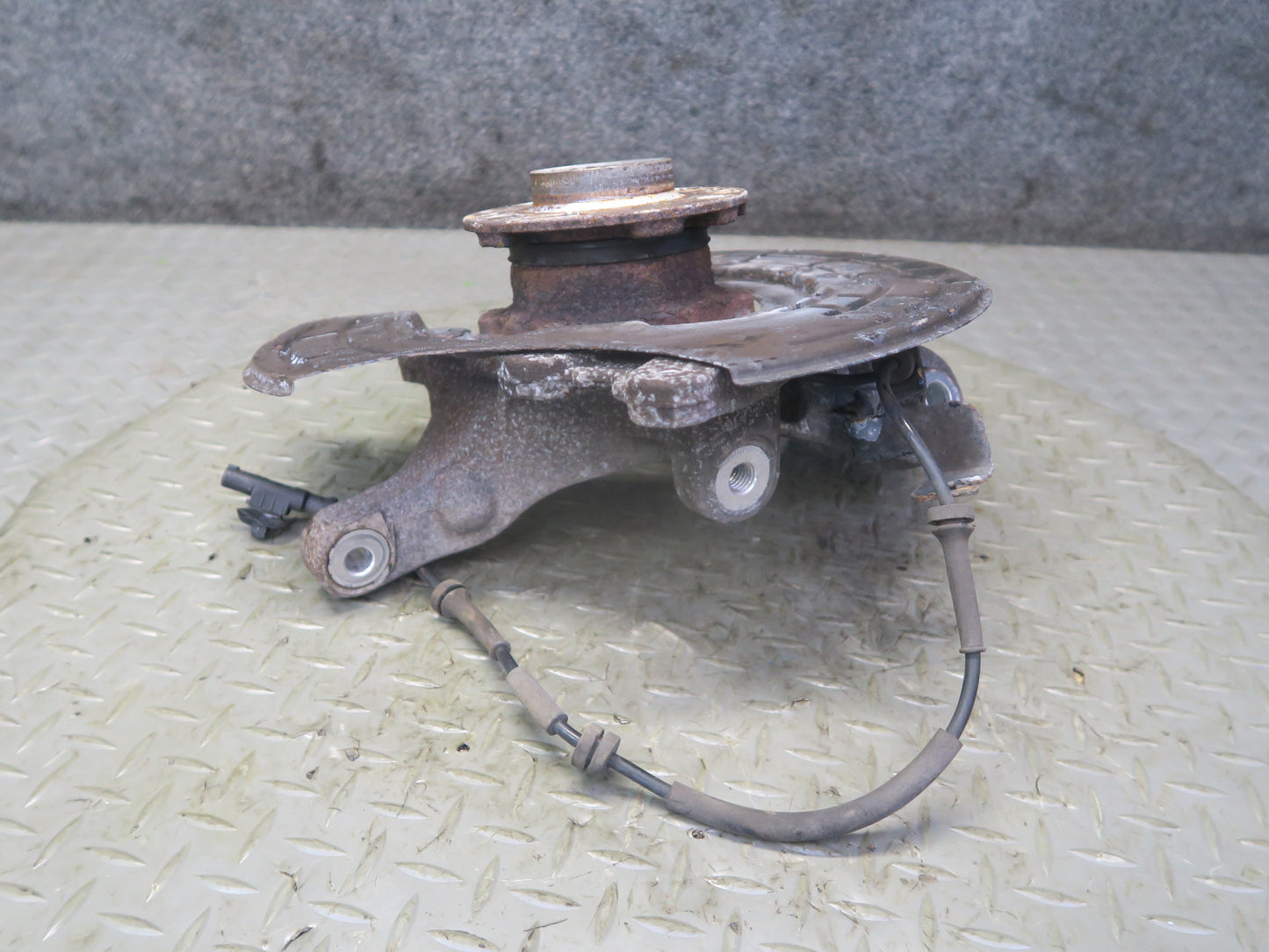 14-21 Maserati Quattroporte SQ4 M156 Rear Left Side Spindle Knuckle Wheel Hub