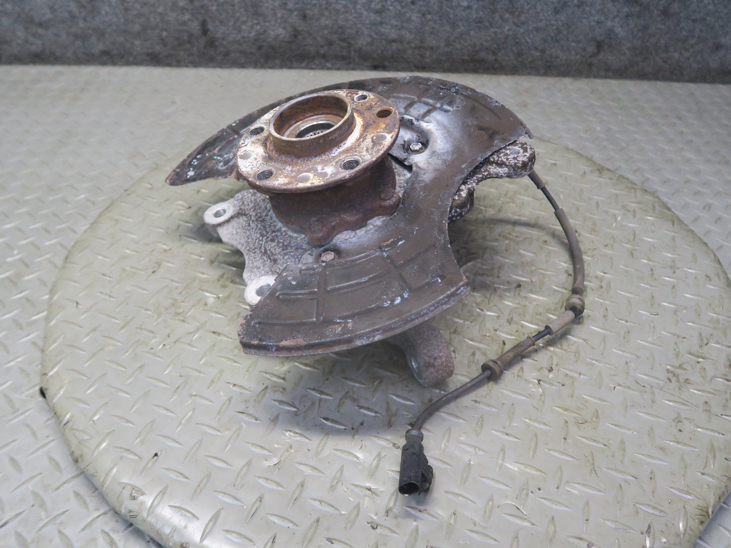 14-21 Maserati Quattroporte SQ4 M156 Rear Left Side Spindle Knuckle Wheel Hub