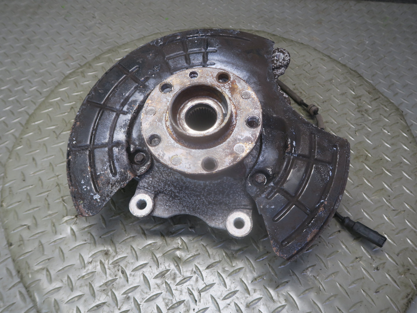14-21 Maserati Quattroporte SQ4 M156 Rear Left Side Spindle Knuckle Wheel Hub