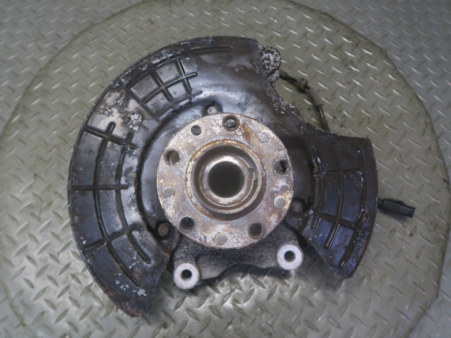 14-21 Maserati Quattroporte SQ4 M156 Rear Left Side Spindle Knuckle Wheel Hub