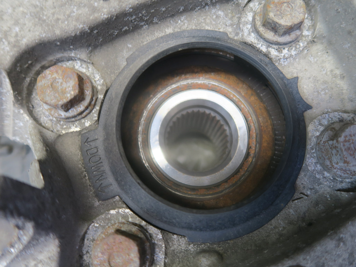 14-21 Maserati Quattroporte SQ4 M156 Rear Left Side Spindle Knuckle Wheel Hub
