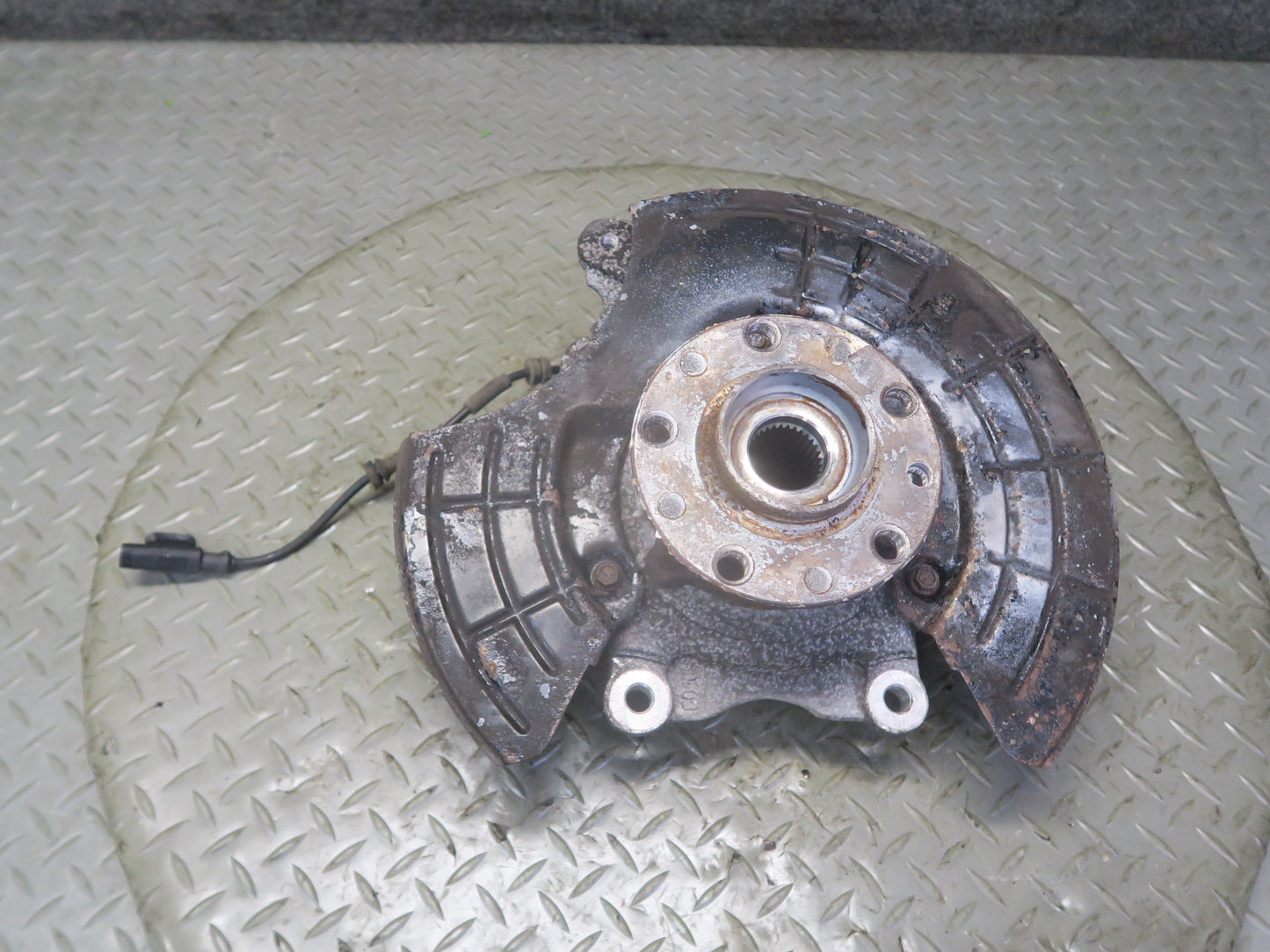 14-21 Maserati Quattroporte SQ4 M156 Rear Right Side Spindle Knuckle Wheel Hub