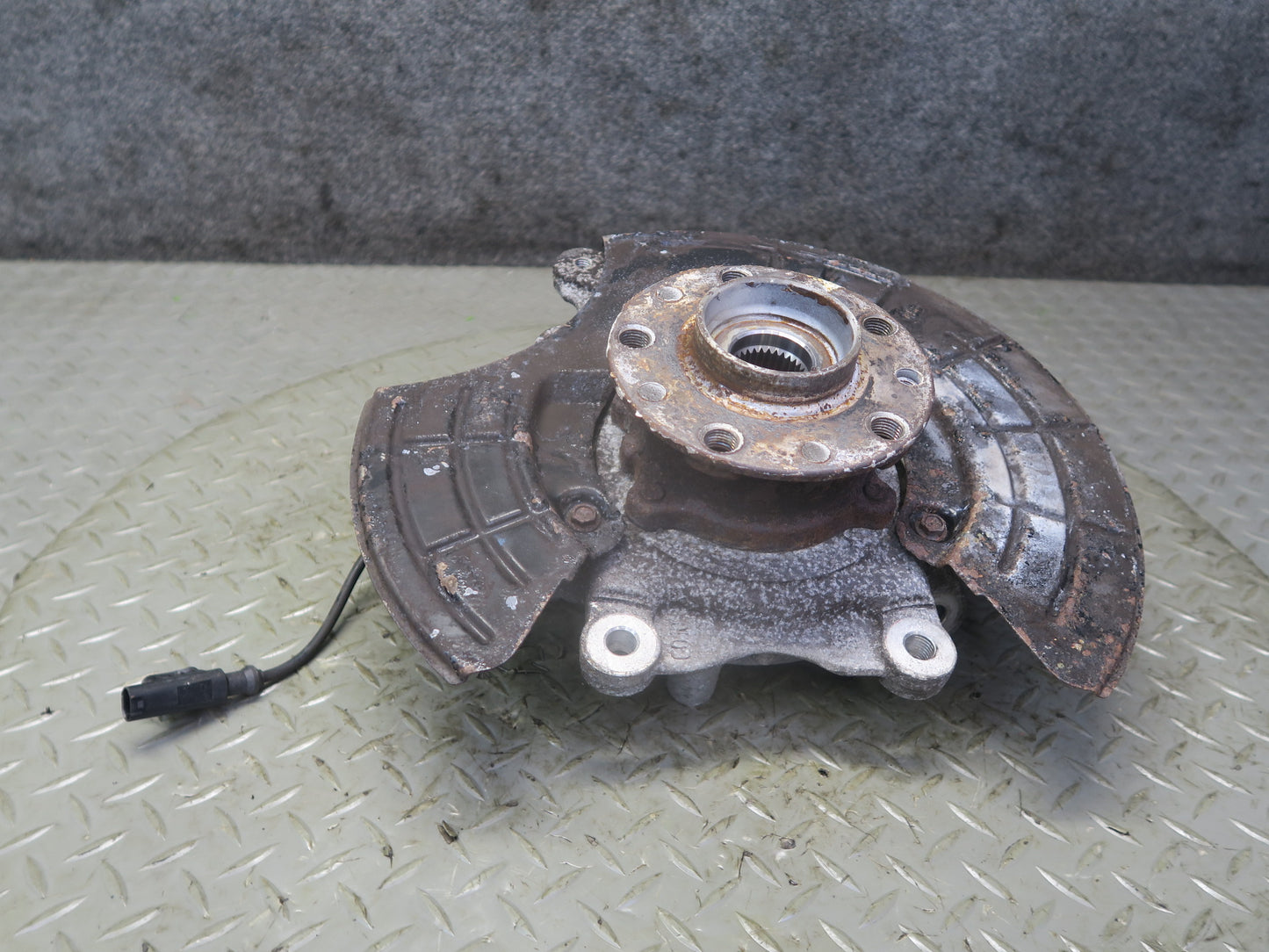 14-21 Maserati Quattroporte SQ4 M156 Rear Right Side Spindle Knuckle Wheel Hub