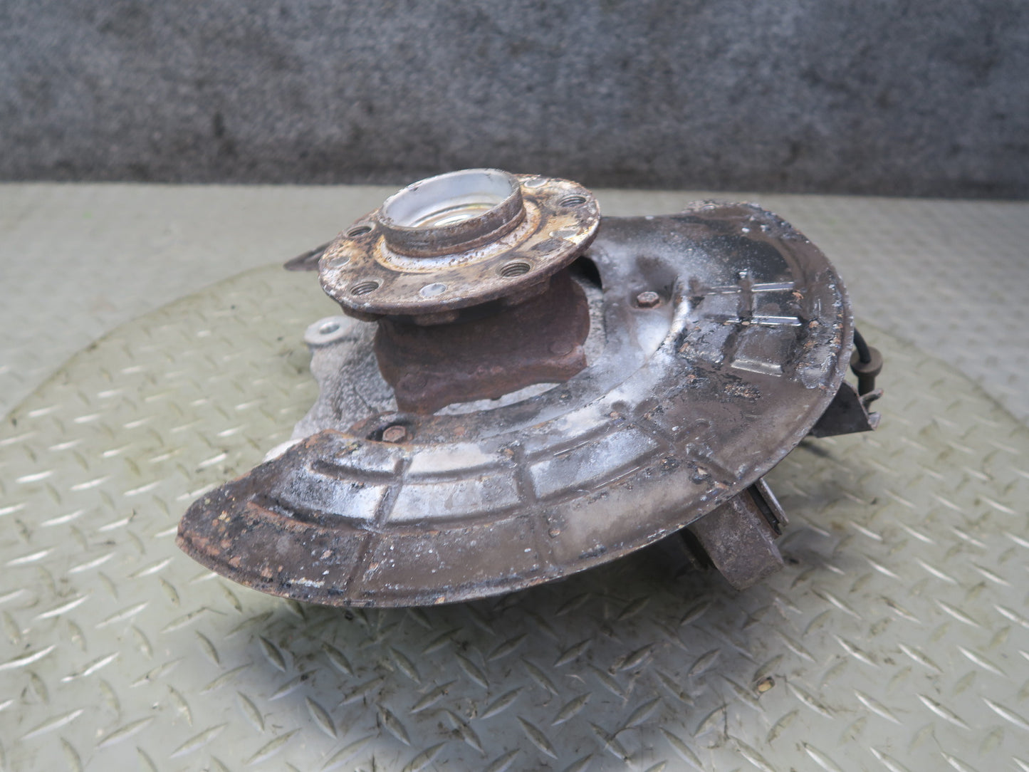 14-21 Maserati Quattroporte SQ4 M156 Rear Right Side Spindle Knuckle Wheel Hub