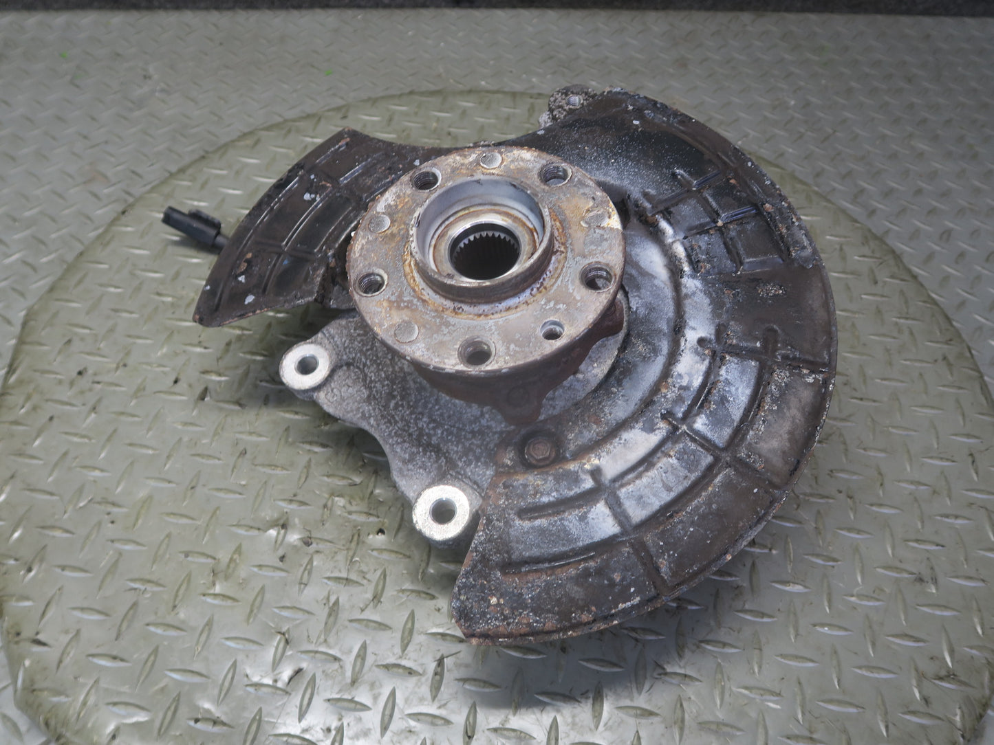 14-21 Maserati Quattroporte SQ4 M156 Rear Right Side Spindle Knuckle Wheel Hub