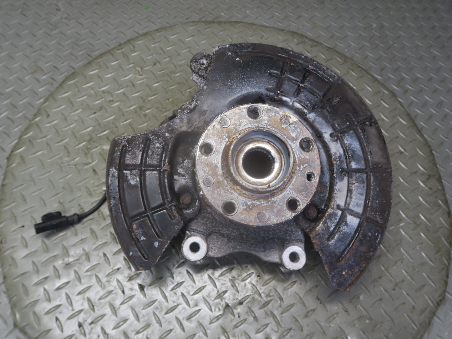 14-21 Maserati Quattroporte SQ4 M156 Rear Right Side Spindle Knuckle Wheel Hub