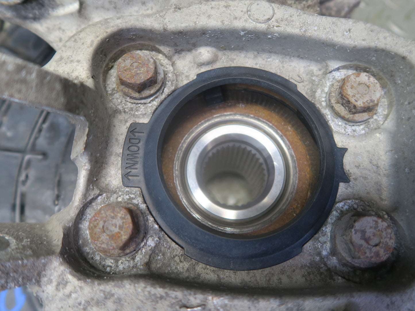 14-21 Maserati Quattroporte SQ4 M156 Rear Right Side Spindle Knuckle Wheel Hub