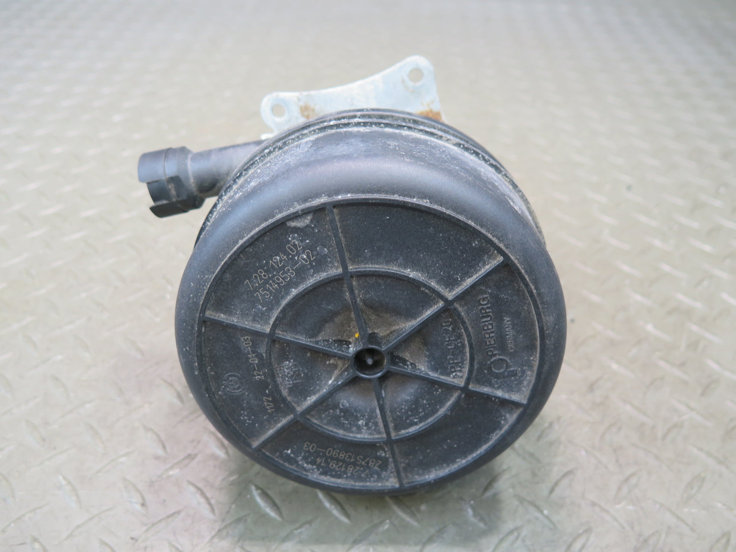 03-05 BMW E85 Z4 M54 Secondary Smog Air Injection Pump 7514953 OEM