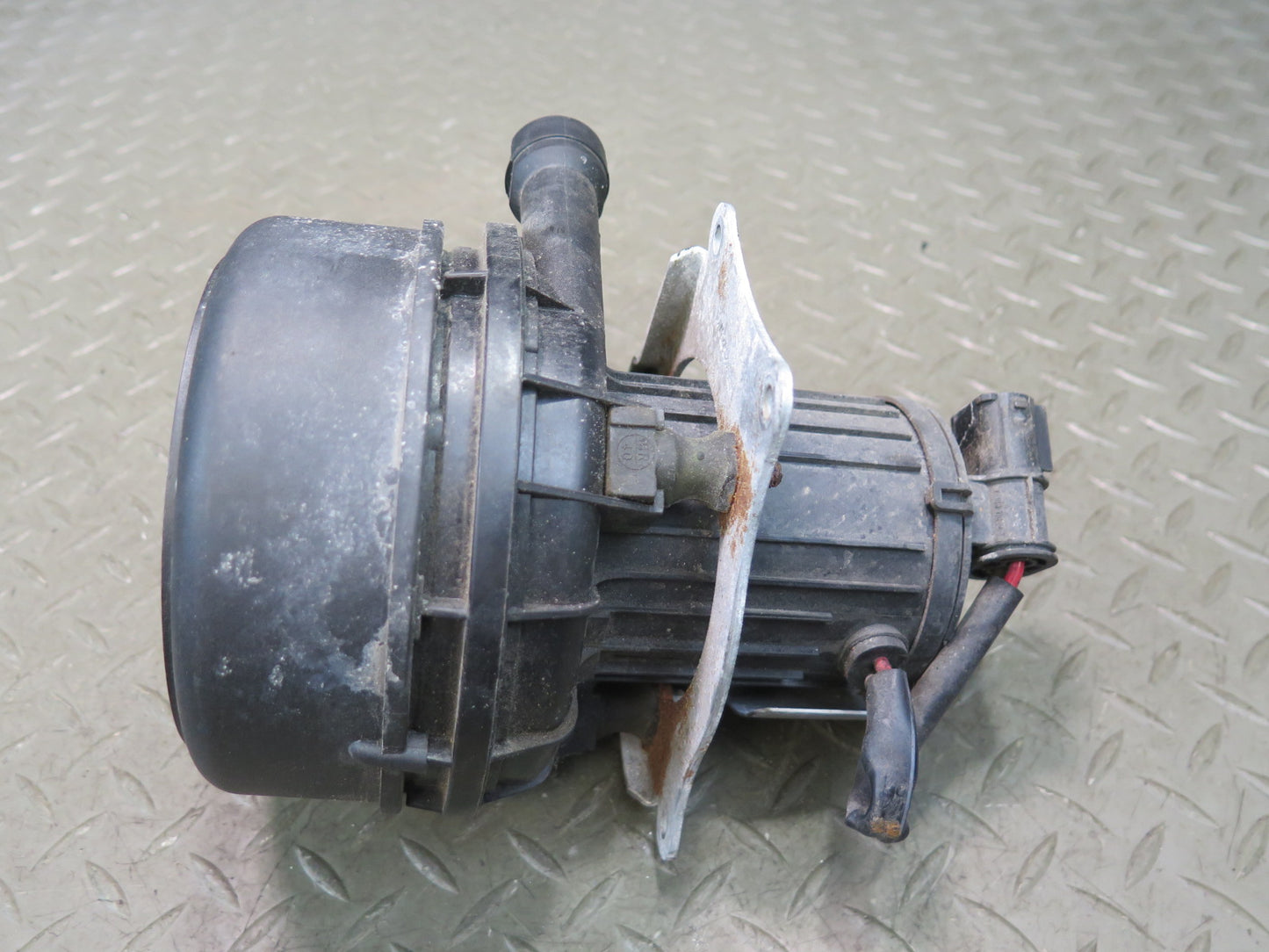 03-05 BMW E85 Z4 M54 Secondary Smog Air Injection Pump 7514953 OEM