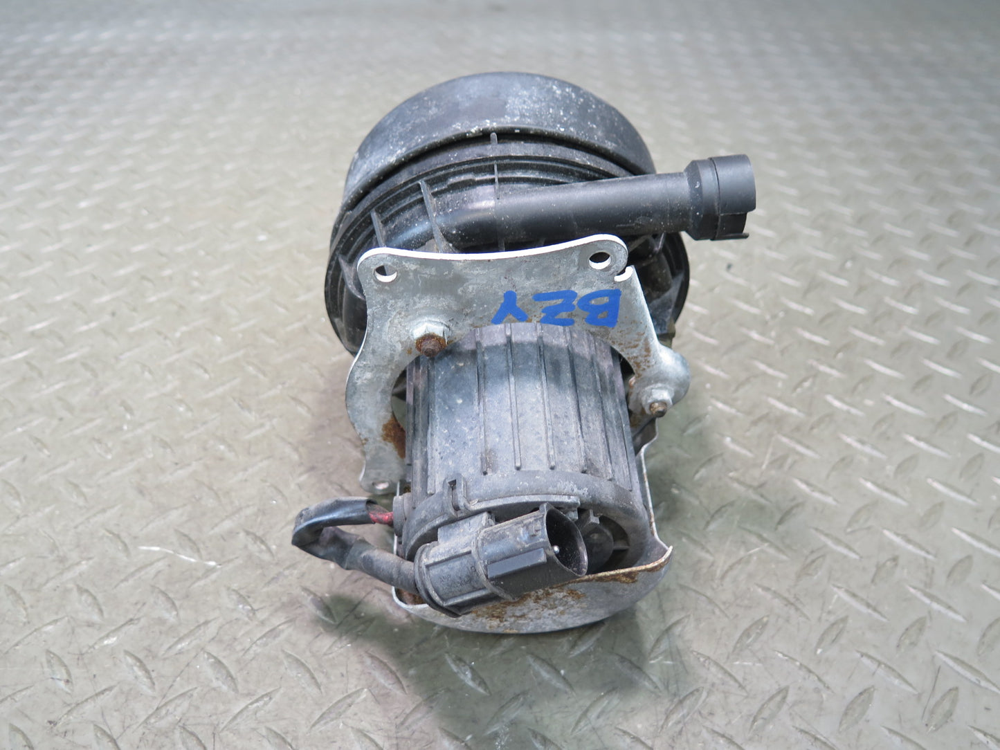 03-05 BMW E85 Z4 M54 Secondary Smog Air Injection Pump 7514953 OEM