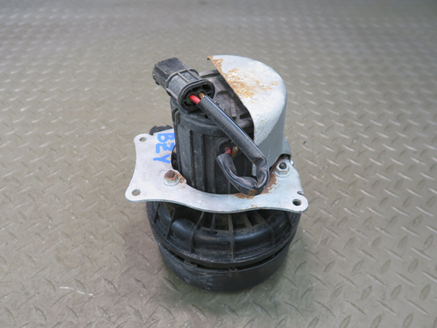 03-05 BMW E85 Z4 M54 Secondary Smog Air Injection Pump 7514953 OEM