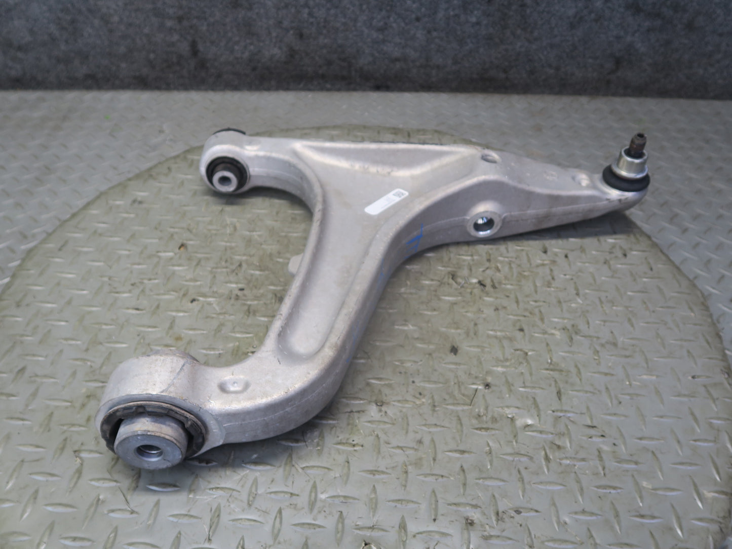 2017-2021 Maserati Quattroporte M156 Front Right Upper & Lower Control Arm Set