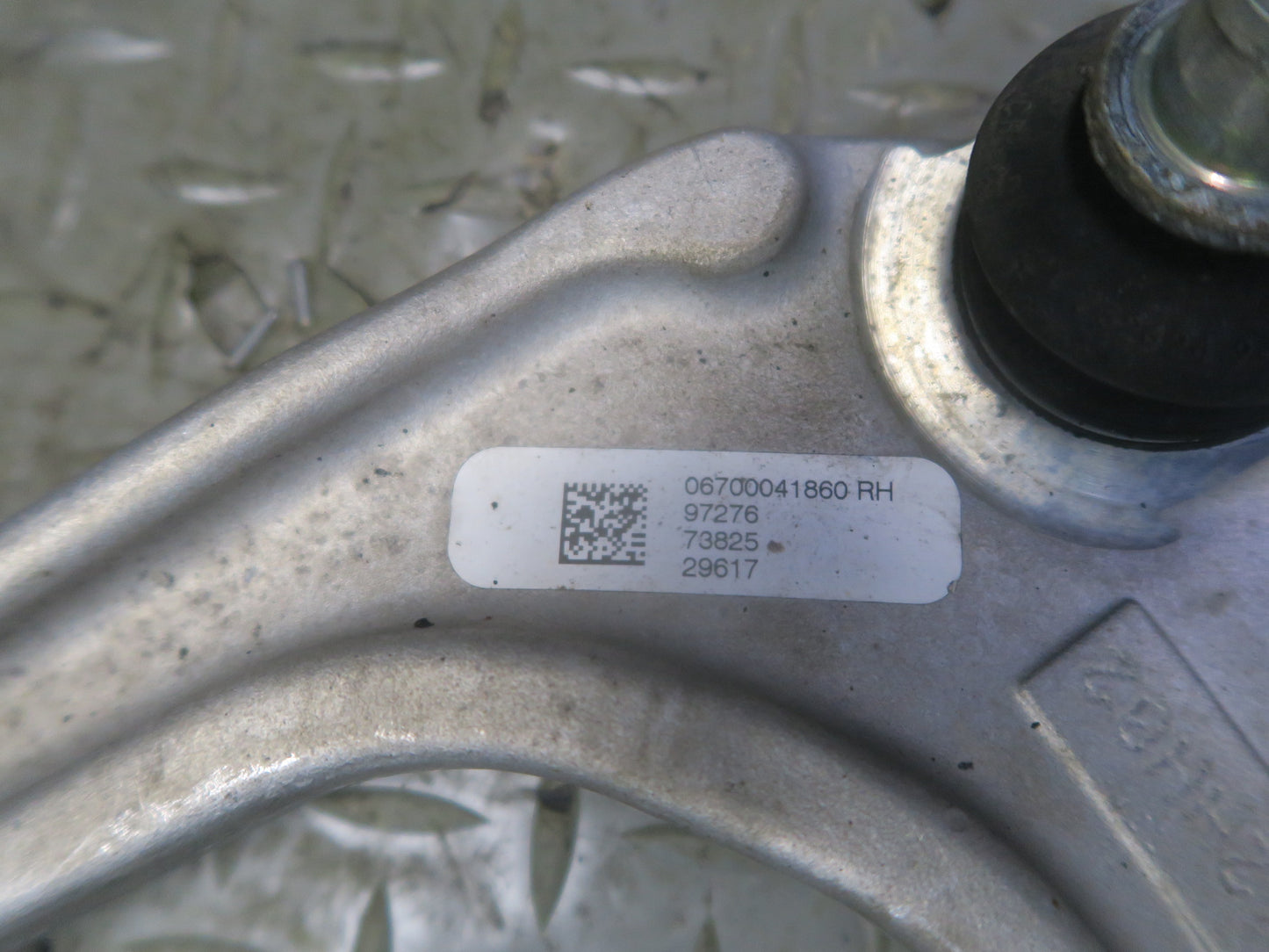 2017-2021 Maserati Quattroporte M156 Front Right Upper & Lower Control Arm Set