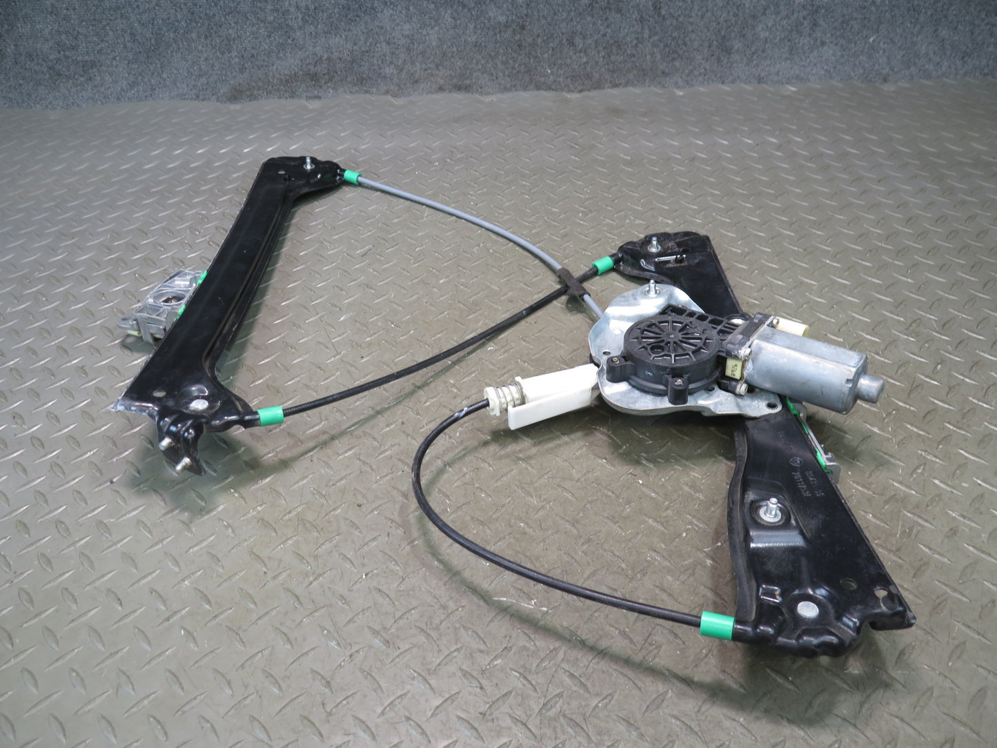03-08 BMW E86 E85 Z4 Left Driver Door Window Regulator w Motor 7013753 OEM