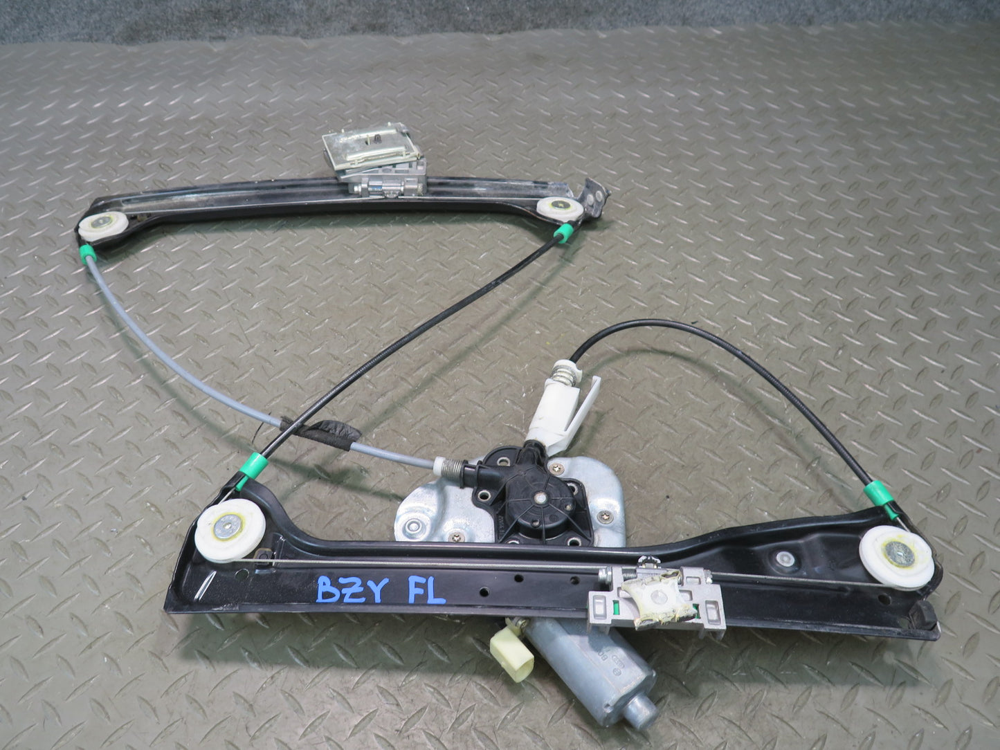 03-08 BMW E86 E85 Z4 Left Driver Door Window Regulator w Motor 7013753 OEM