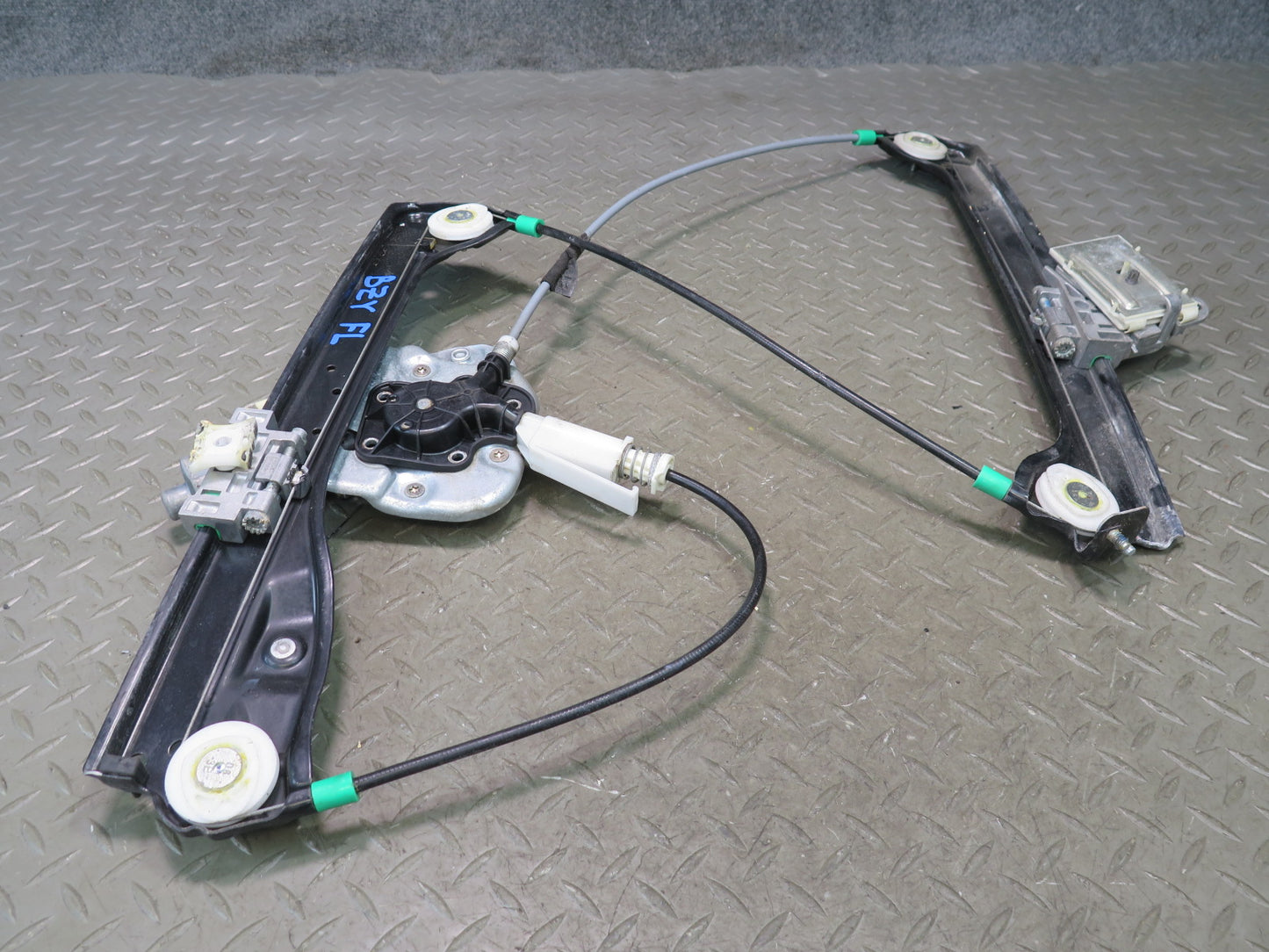03-08 BMW E86 E85 Z4 Left Driver Door Window Regulator w Motor 7013753 OEM