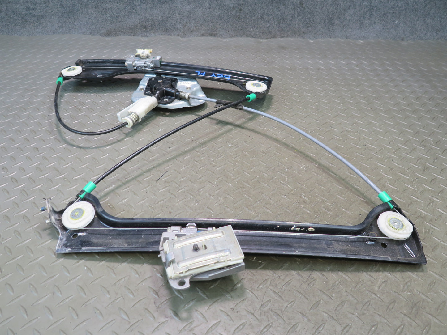 03-08 BMW E86 E85 Z4 Left Driver Door Window Regulator w Motor 7013753 OEM