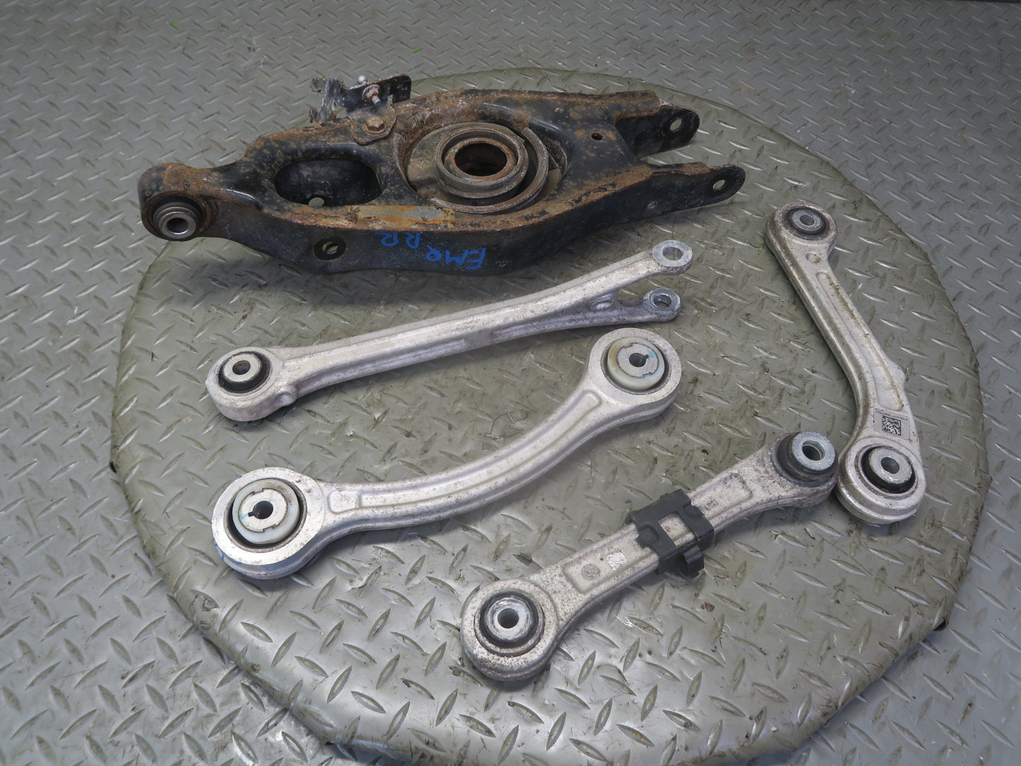 2017-2021 Maserati Quattroporte M156 Rear Right Upper & Lower Control Arm Set