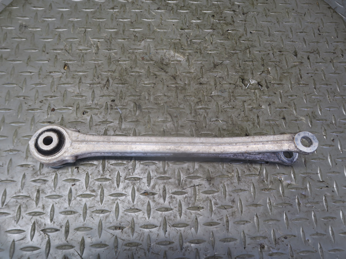 2017-2021 Maserati Quattroporte M156 Rear Right Upper & Lower Control Arm Set