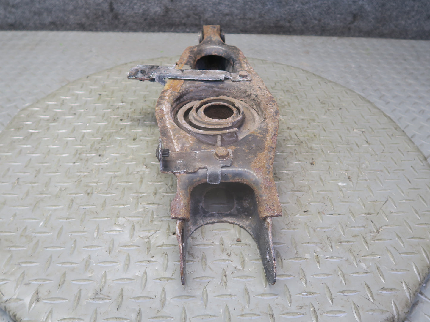 2017-2021 Maserati Quattroporte M156 Rear Left Upper & Lower Control Arm Set