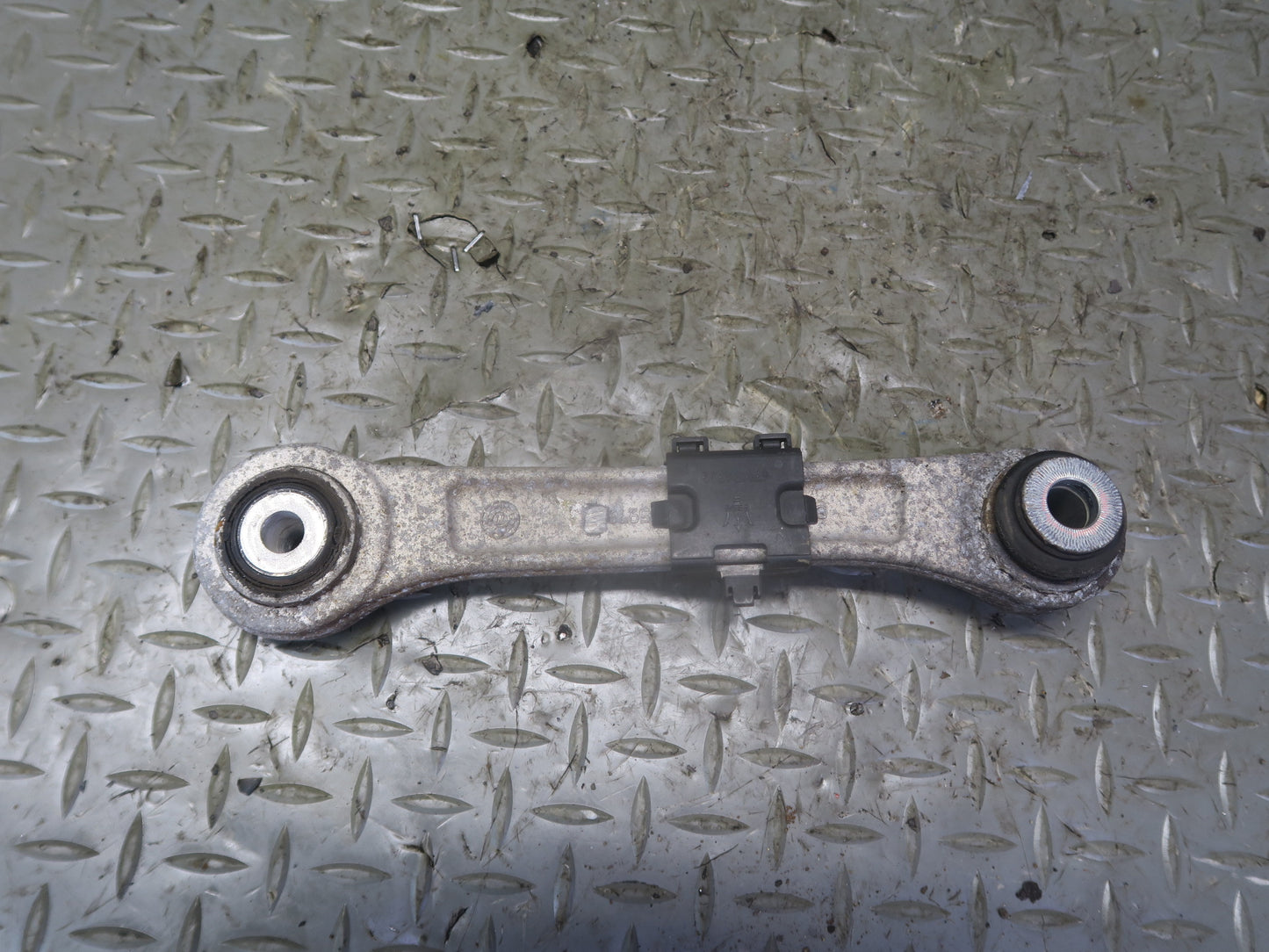 2017-2021 Maserati Quattroporte M156 Rear Left Upper & Lower Control Arm Set