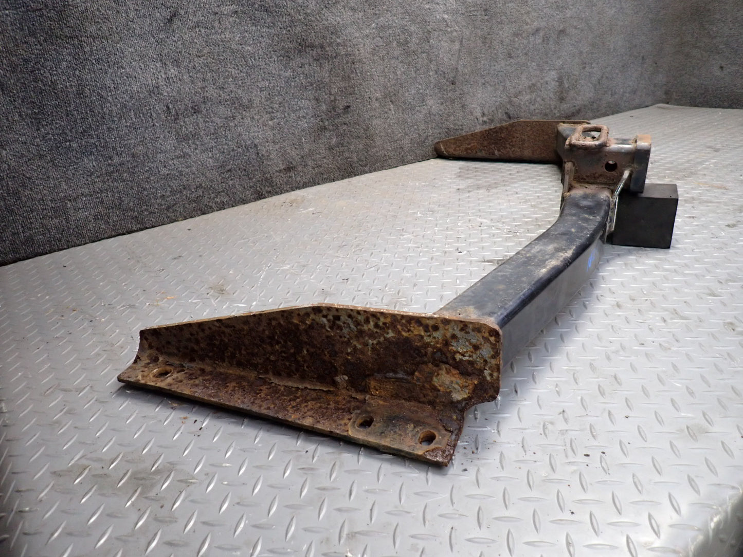 1996-1997 Lexus FZJ80L LX450 Rear Trailer TOW Towing Hitch Bar