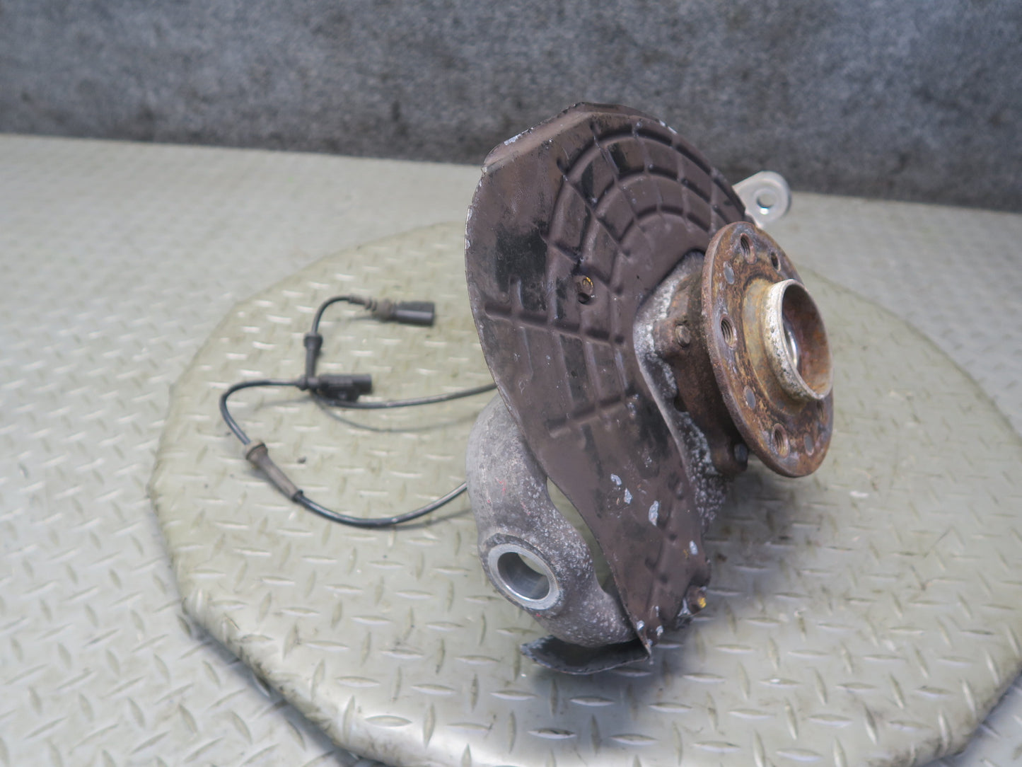 14-21 Maserati Quattroporte SQ4 M156 Front Right Side Spindle Knuckle Wheel Hub