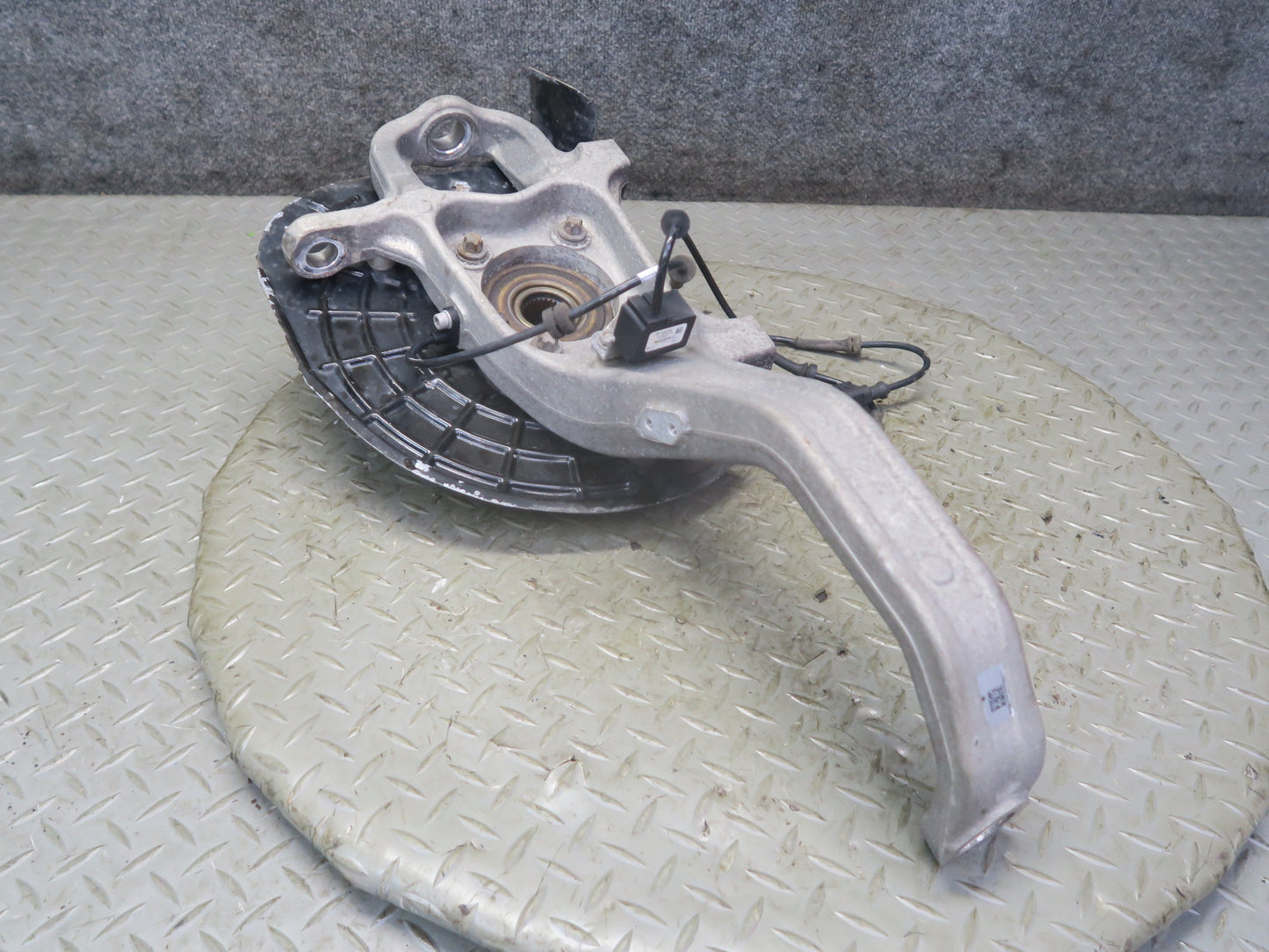 14-21 Maserati Quattroporte SQ4 M156 Front Right Side Spindle Knuckle Wheel Hub