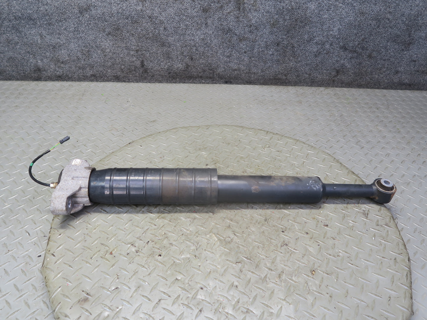 14-21 Maserati Quattroporte SQ4 M156 Rear Left & Right Shock Strut Absorber Set