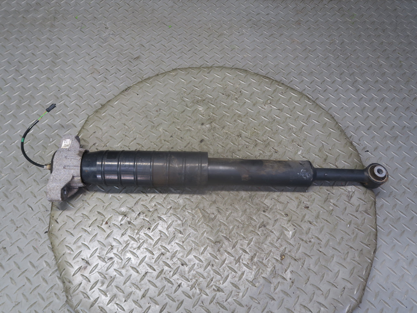 14-21 Maserati Quattroporte SQ4 M156 Rear Left & Right Shock Strut Absorber Set