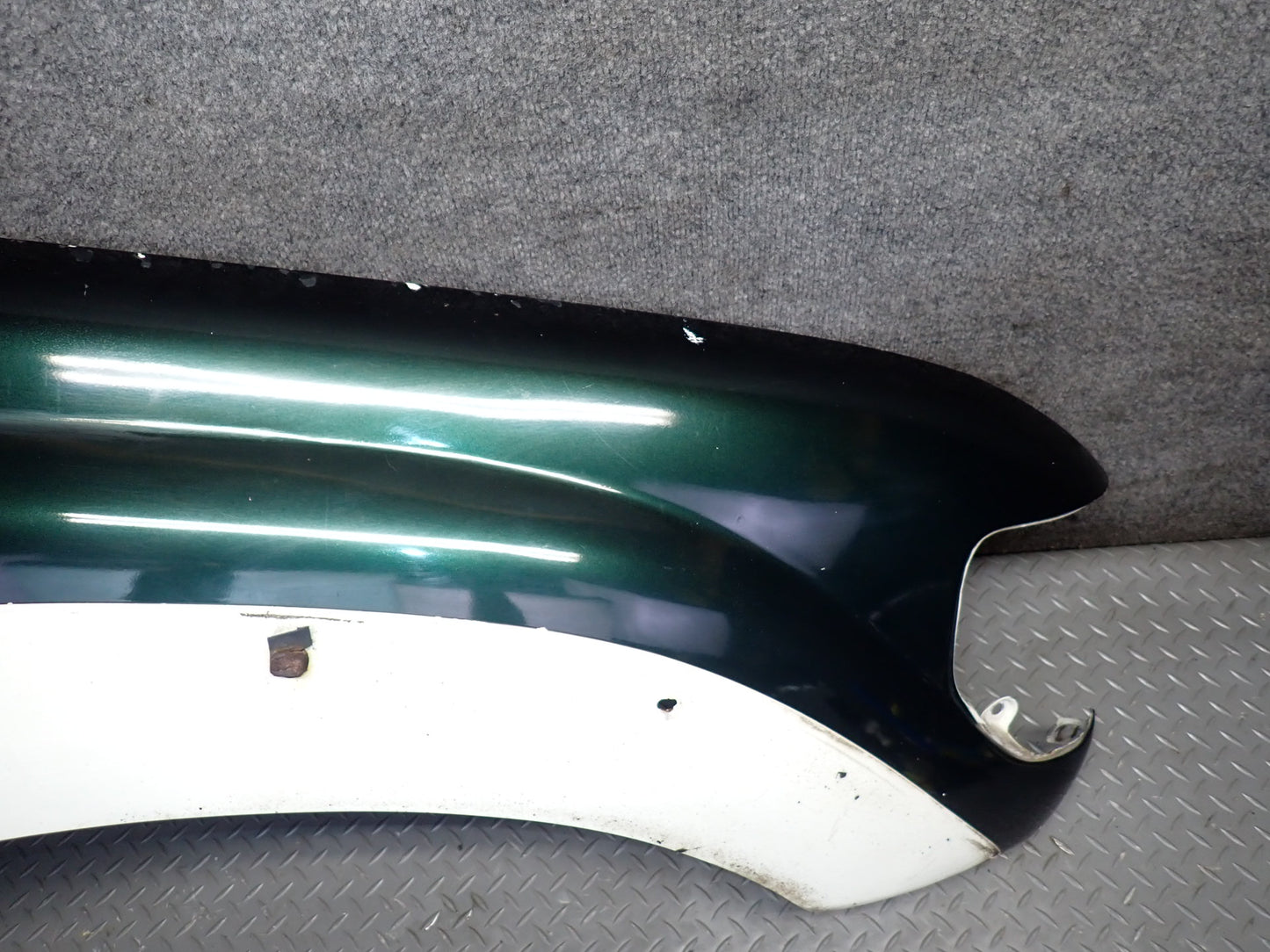1996-1997 Lexus FZJ80L LX450 Front Right Fender Shell Cover Panel Green