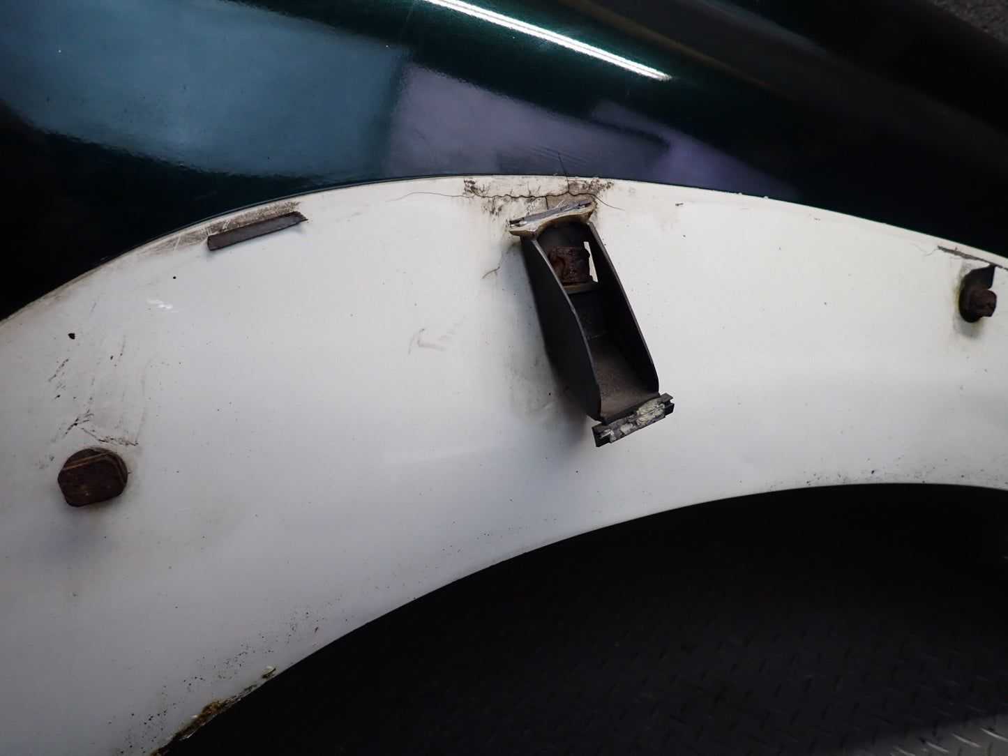 1996-1997 Lexus FZJ80L LX450 Front Right Fender Shell Cover Panel Green