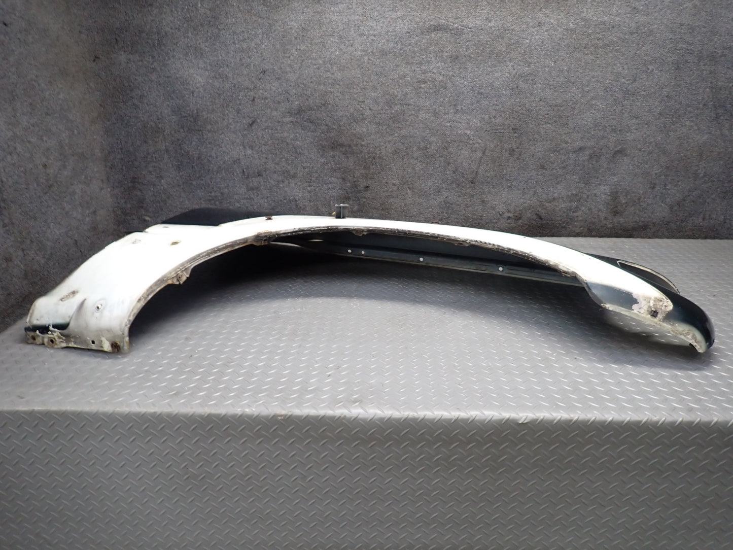 1996-1997 Lexus FZJ80L LX450 Front Right Fender Shell Cover Panel Green