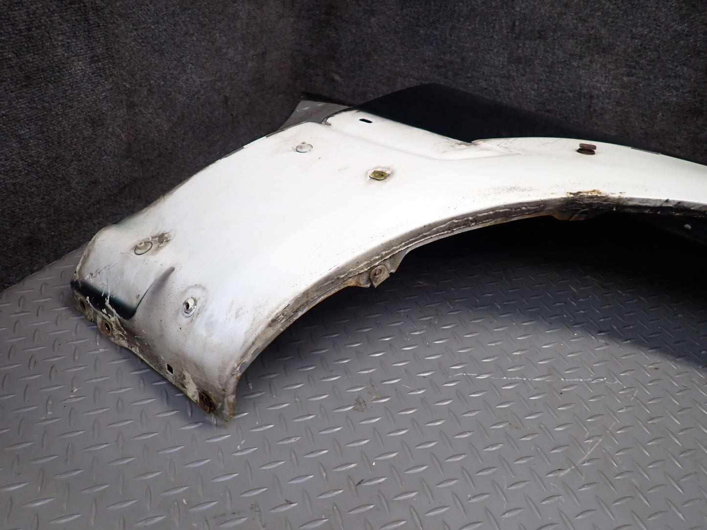 1996-1997 Lexus FZJ80L LX450 Front Right Fender Shell Cover Panel Green